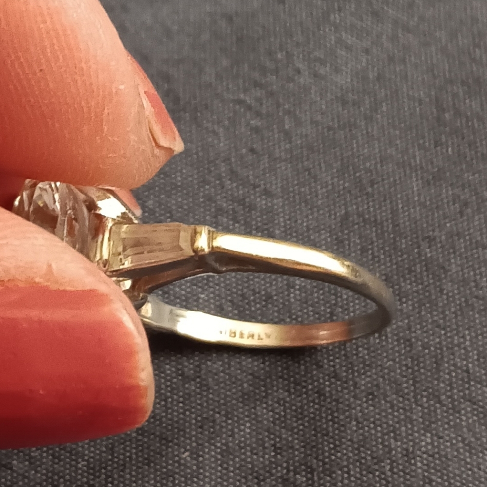 14k Vintage Ring.